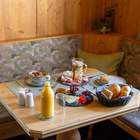 住宿加早餐酒店 Sonnenwinkl Oberlängenfeld